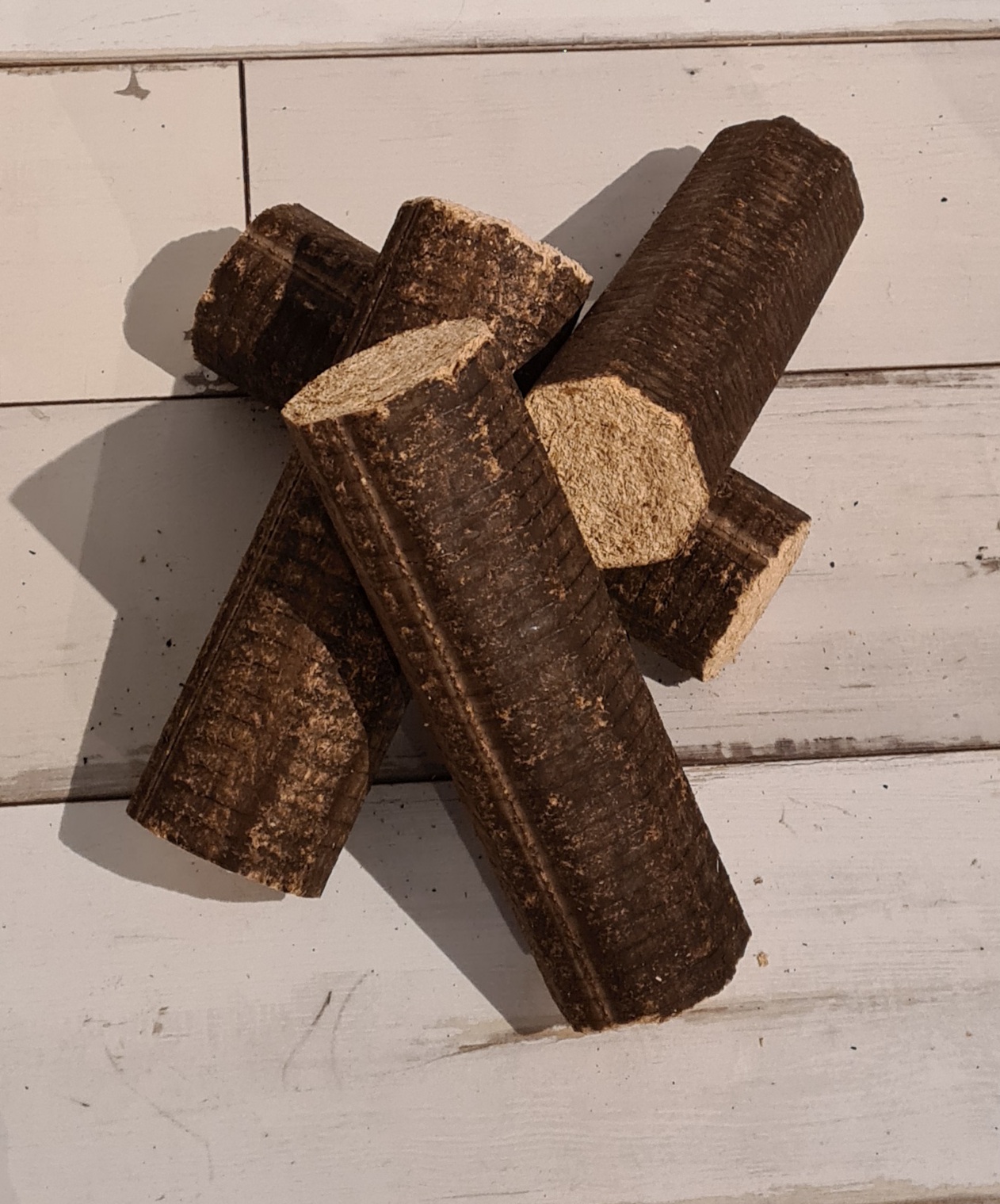 Premium Nestro Oak Briquette 3